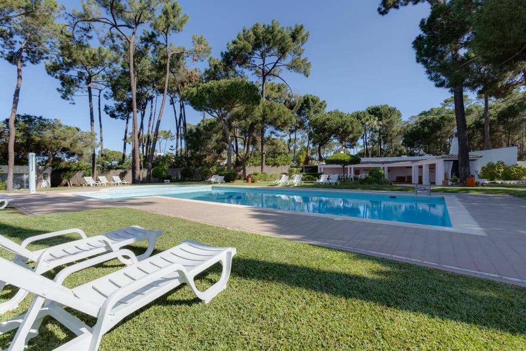 Planalto - Cosy House For 4 In A Private Condo With Pool At Vilamoura Quarteira Exterior photo